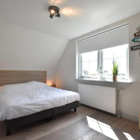 Vila Lavish In Julianadorp Aan Zee