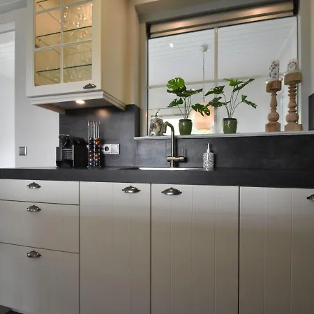 Vila Lavish In Julianadorp Aan Zee
