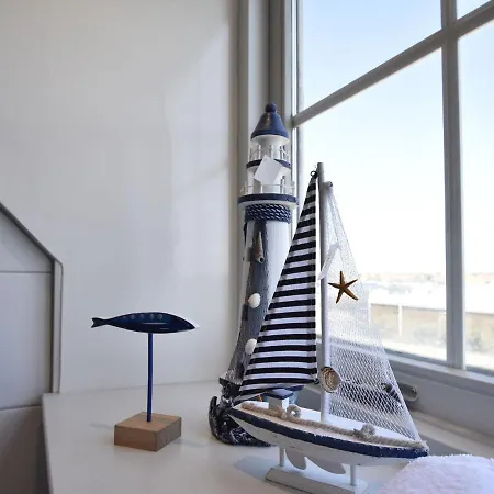 Vila Lavish In Julianadorp Aan Zee De Zandloper